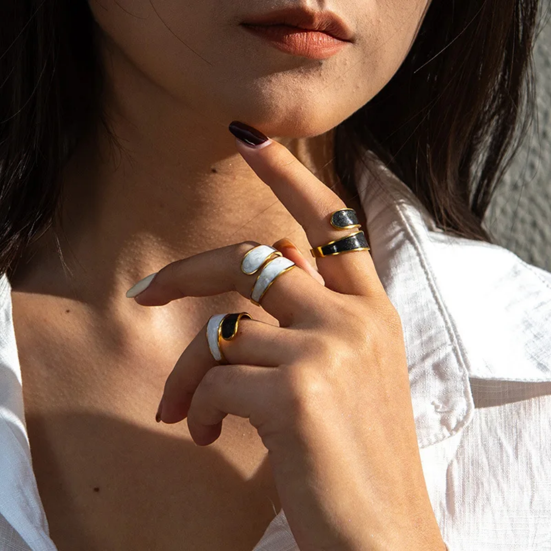 Mia enamel ring
