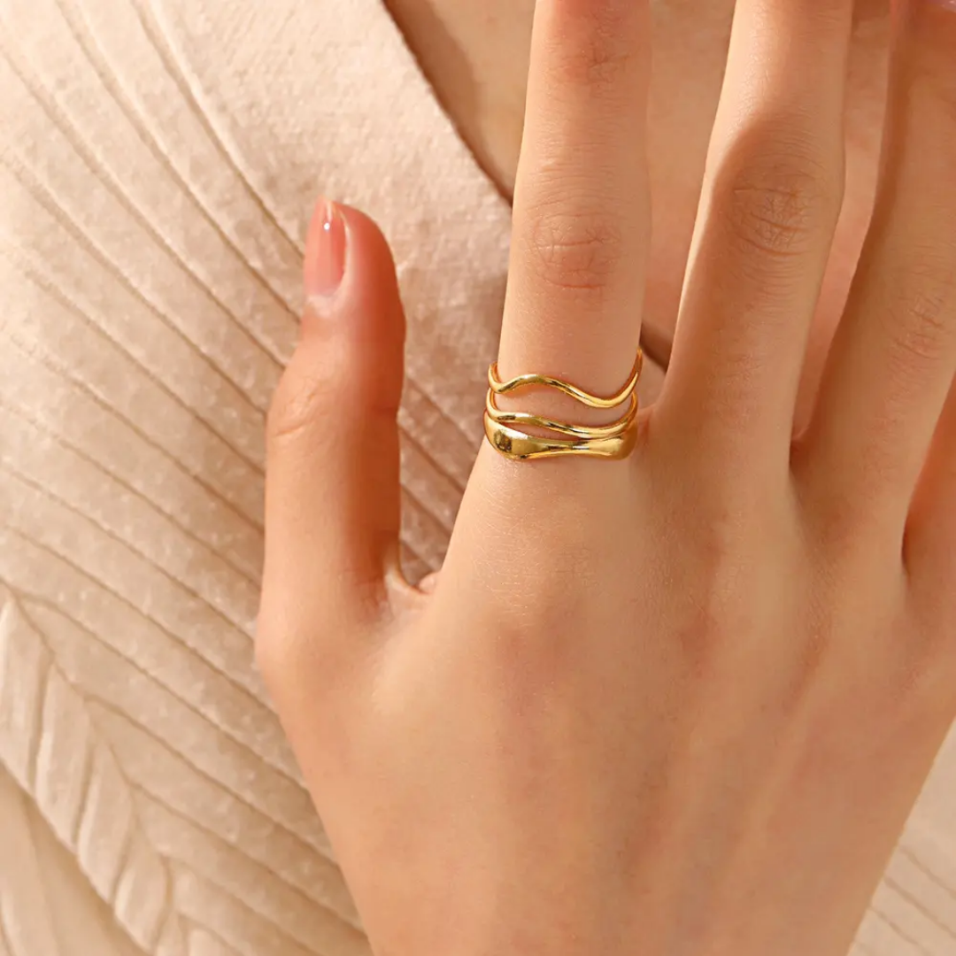 Jessie ripple ring