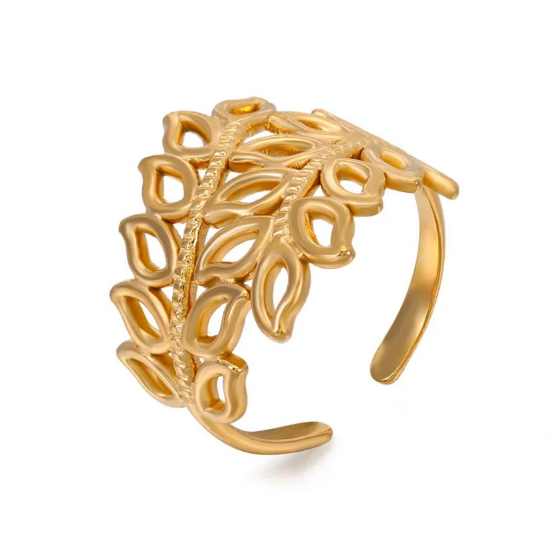 Denise leaf ring