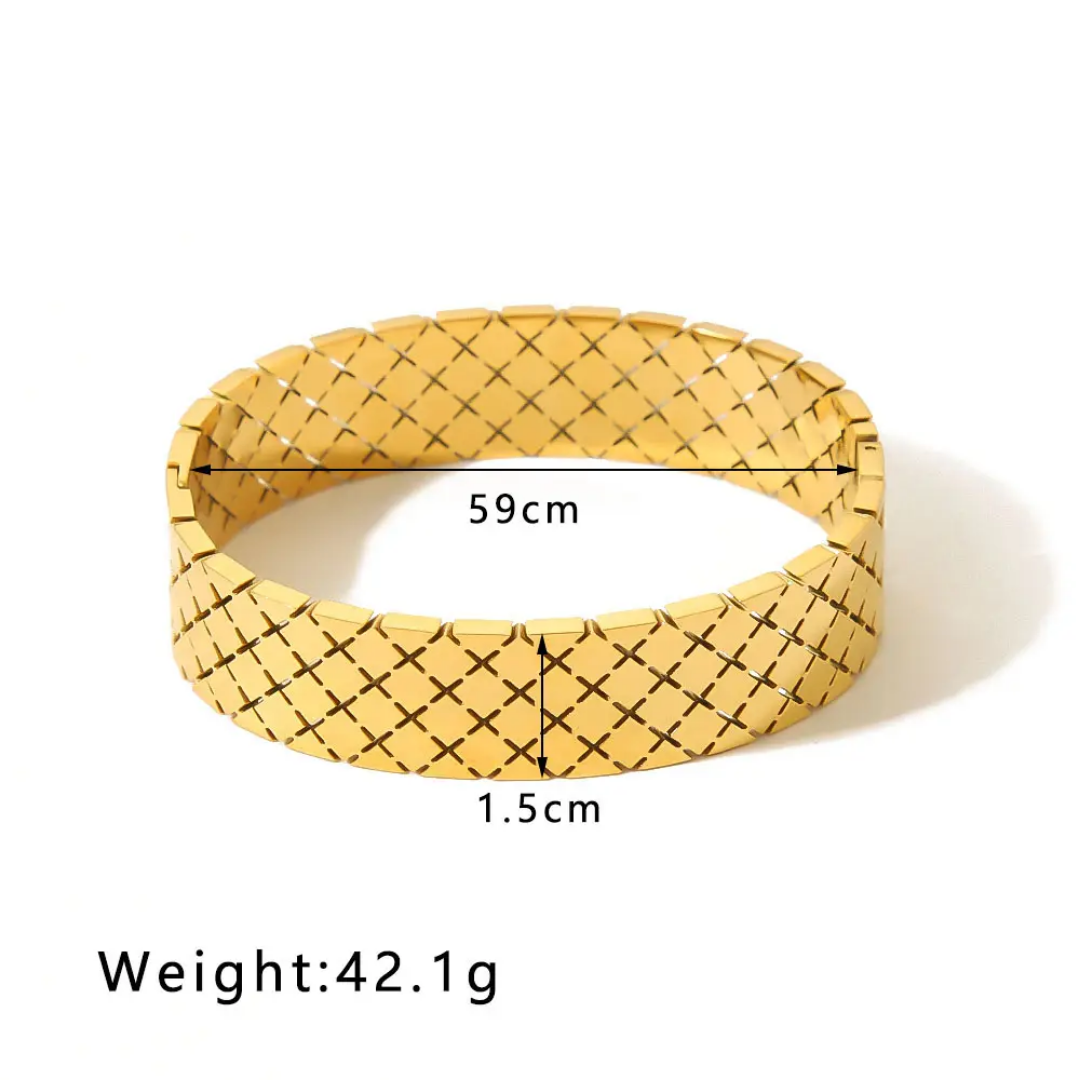 Horizon wrap bangle