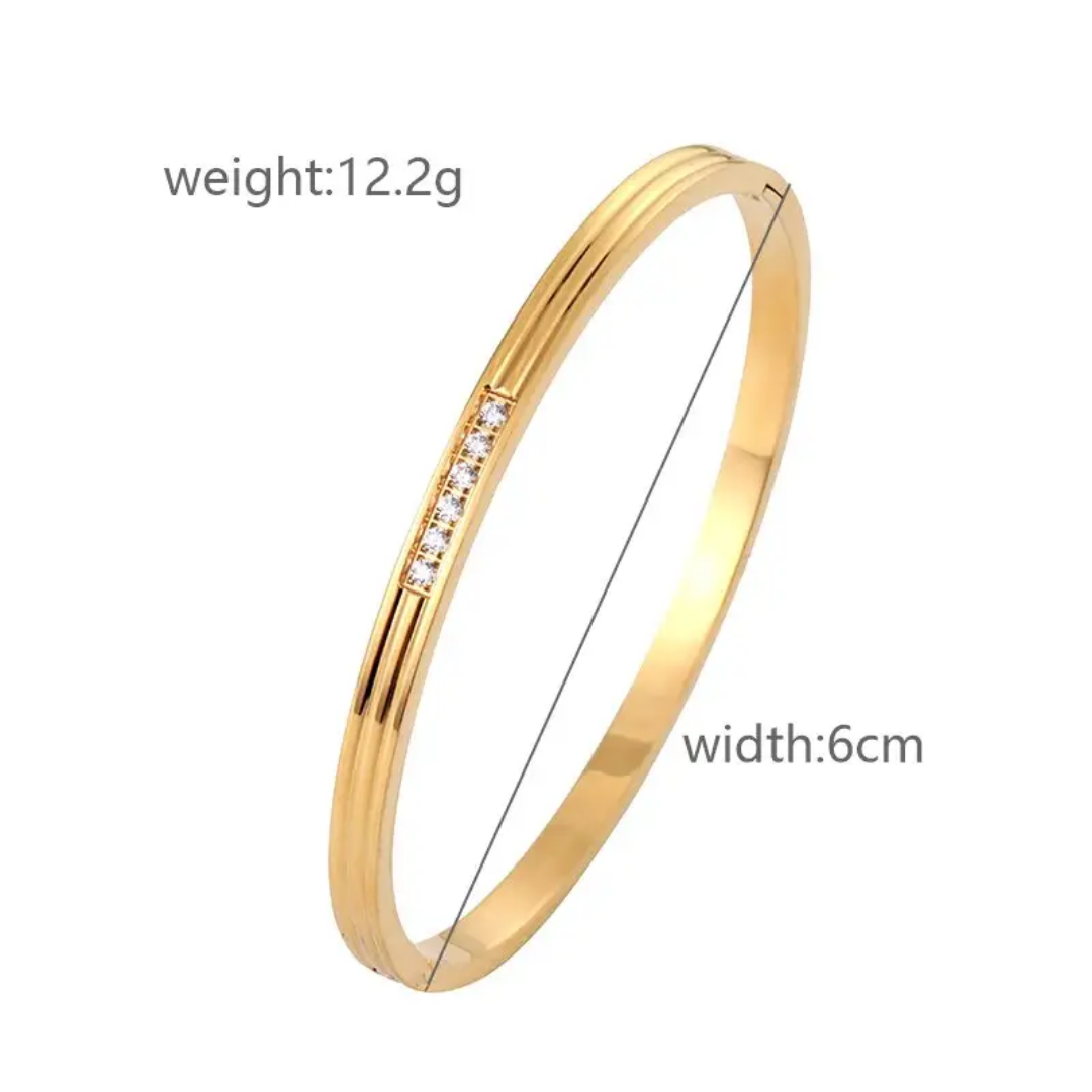Luminous zircon bangle