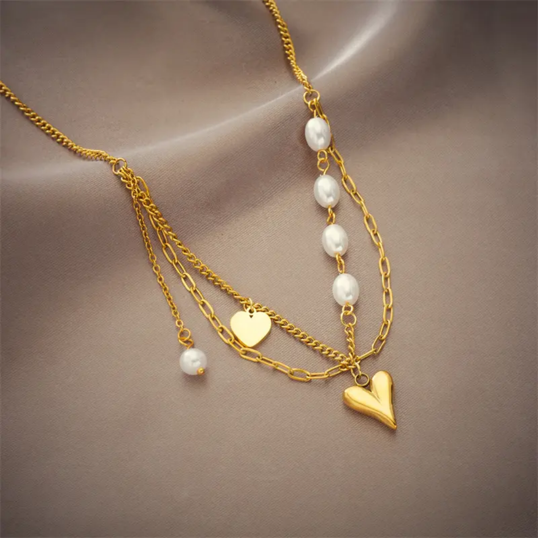 Mira pearl love necklace