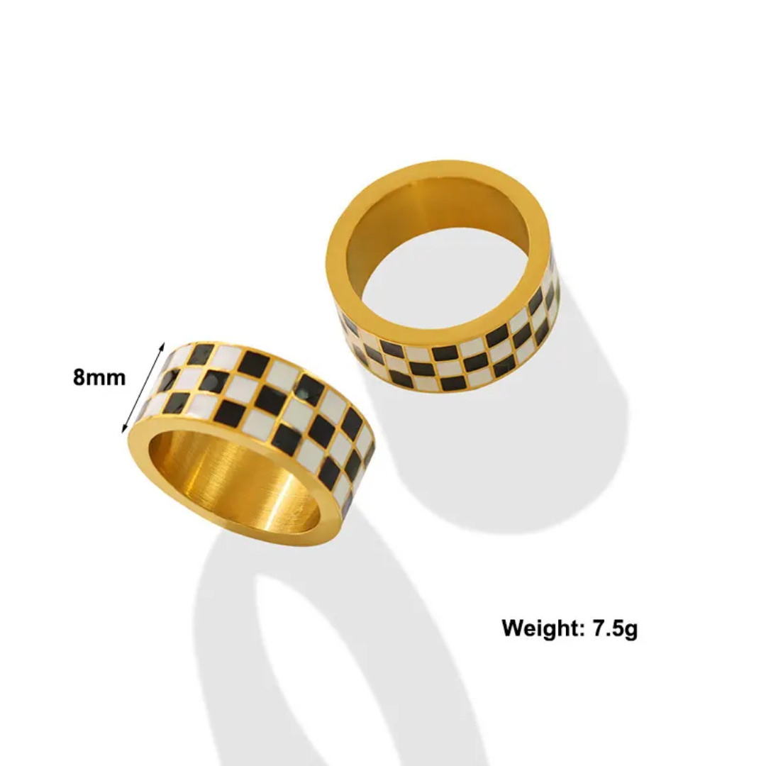 Royal Chessboard Ring