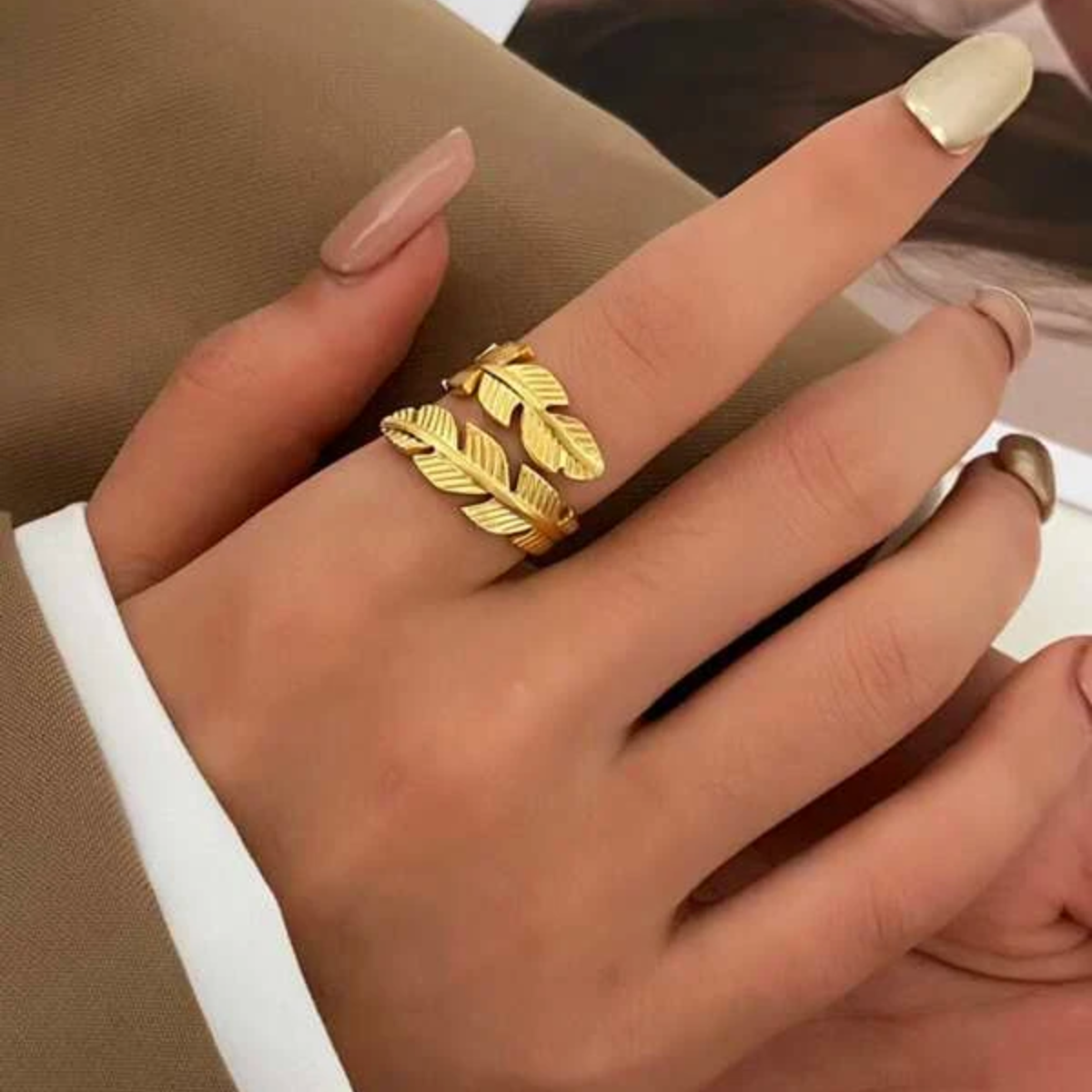 Noris leaf ring