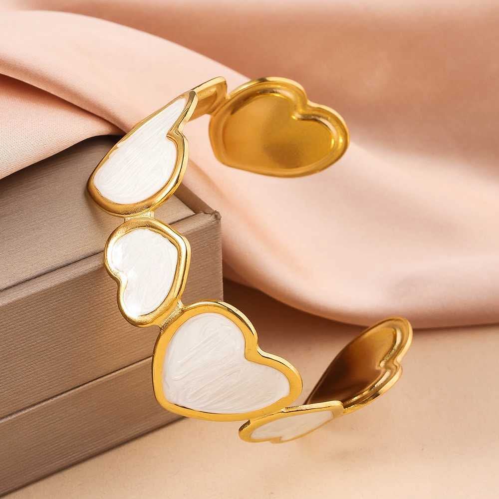 Alistar cuff bangle