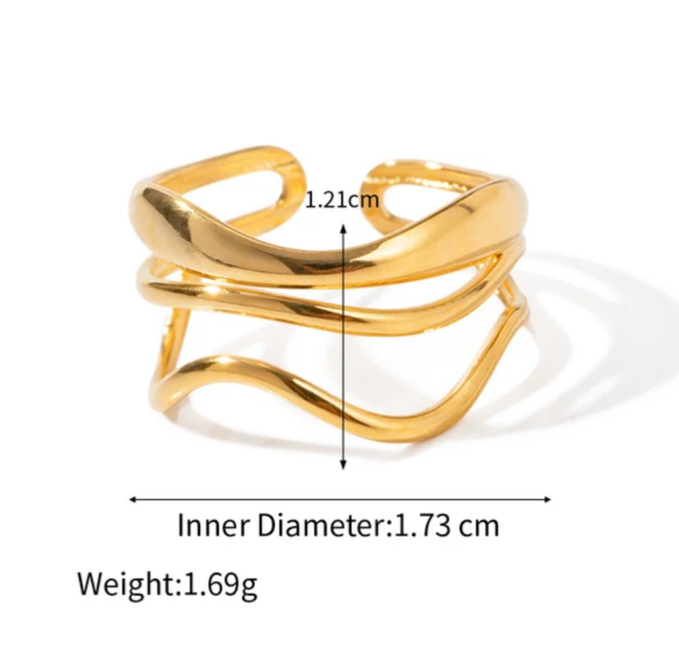 Jessie ripple ring