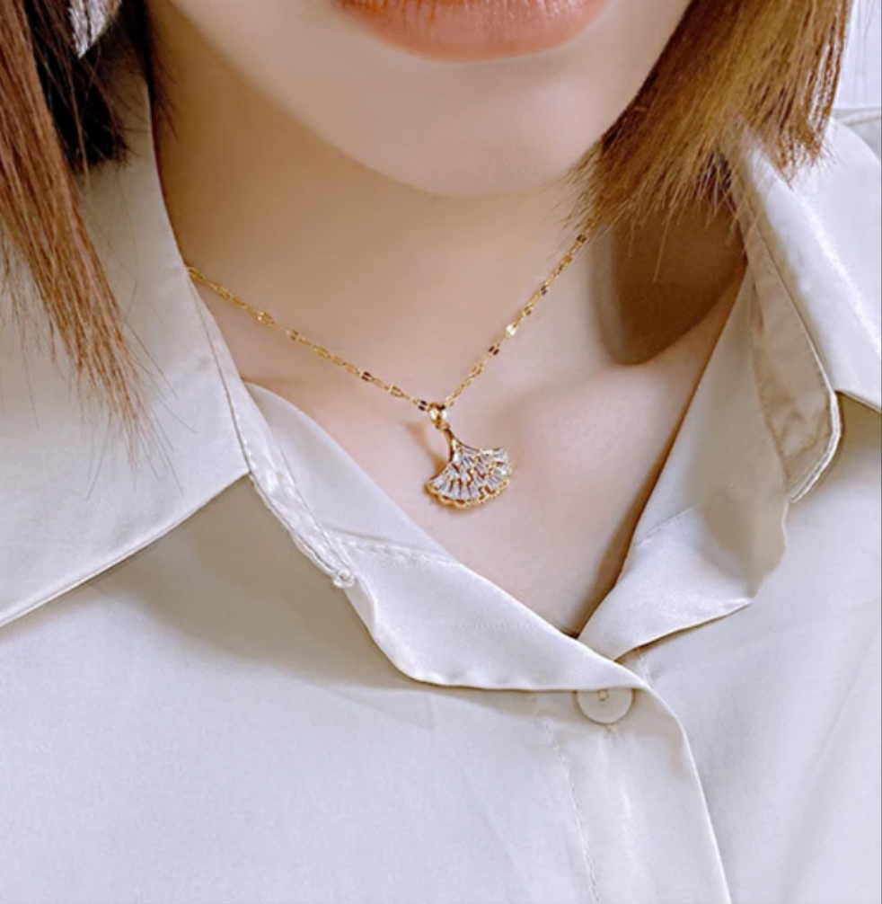 Cinderella zircon necklace