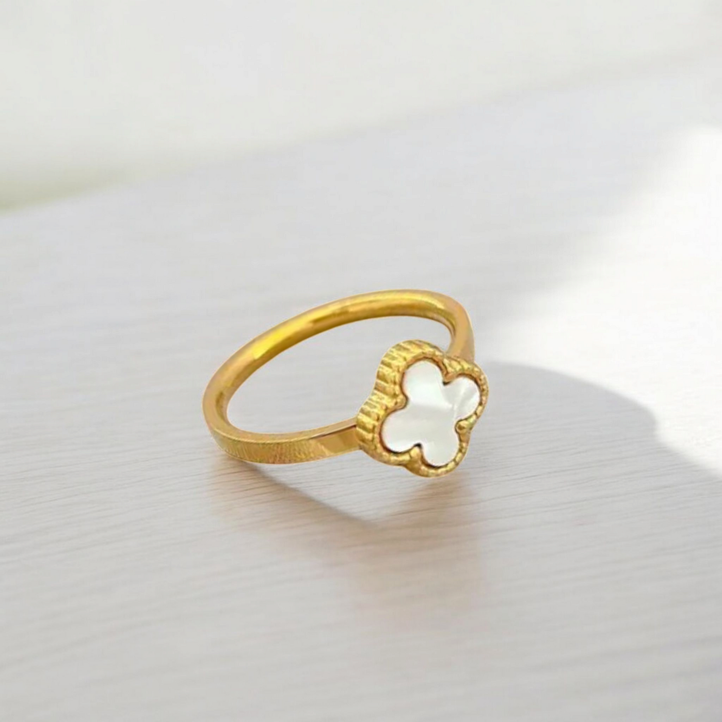 White Clover leaf ring