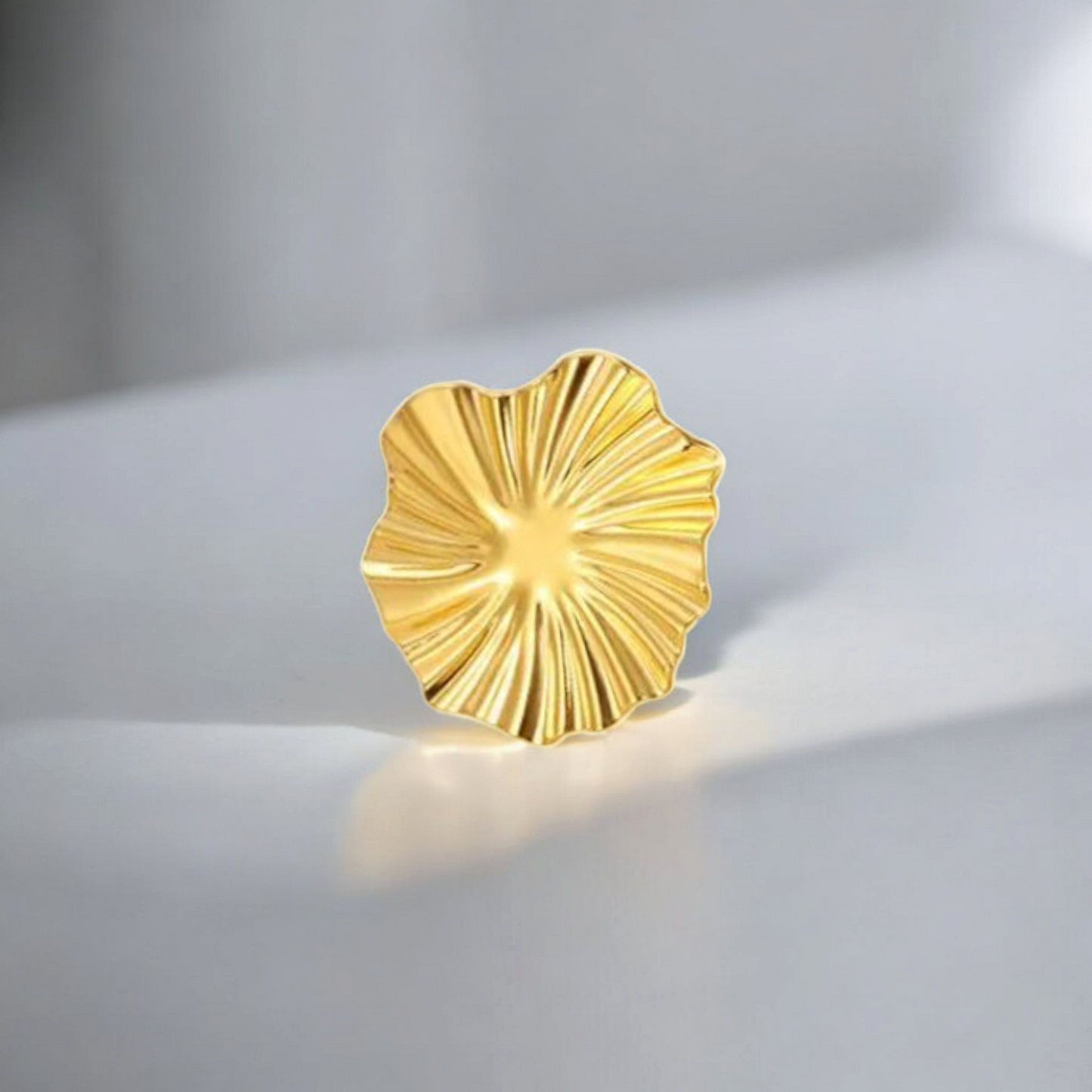 Lirien floral ring
