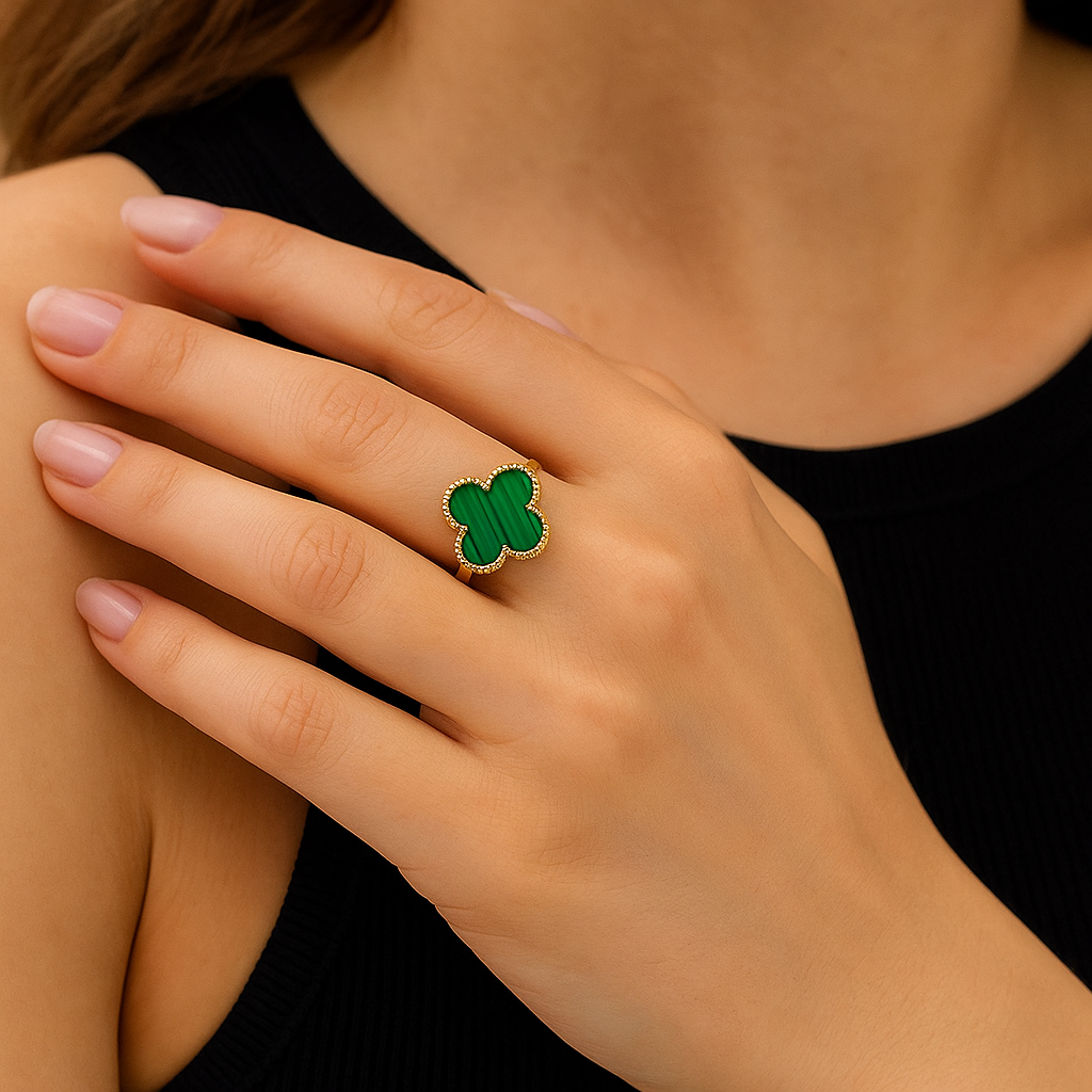 Clover leaf ring