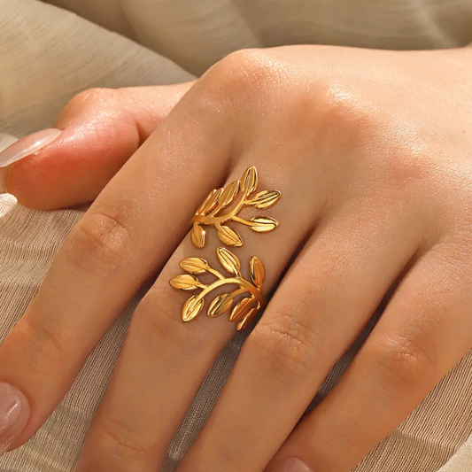 Zuri leafy ring