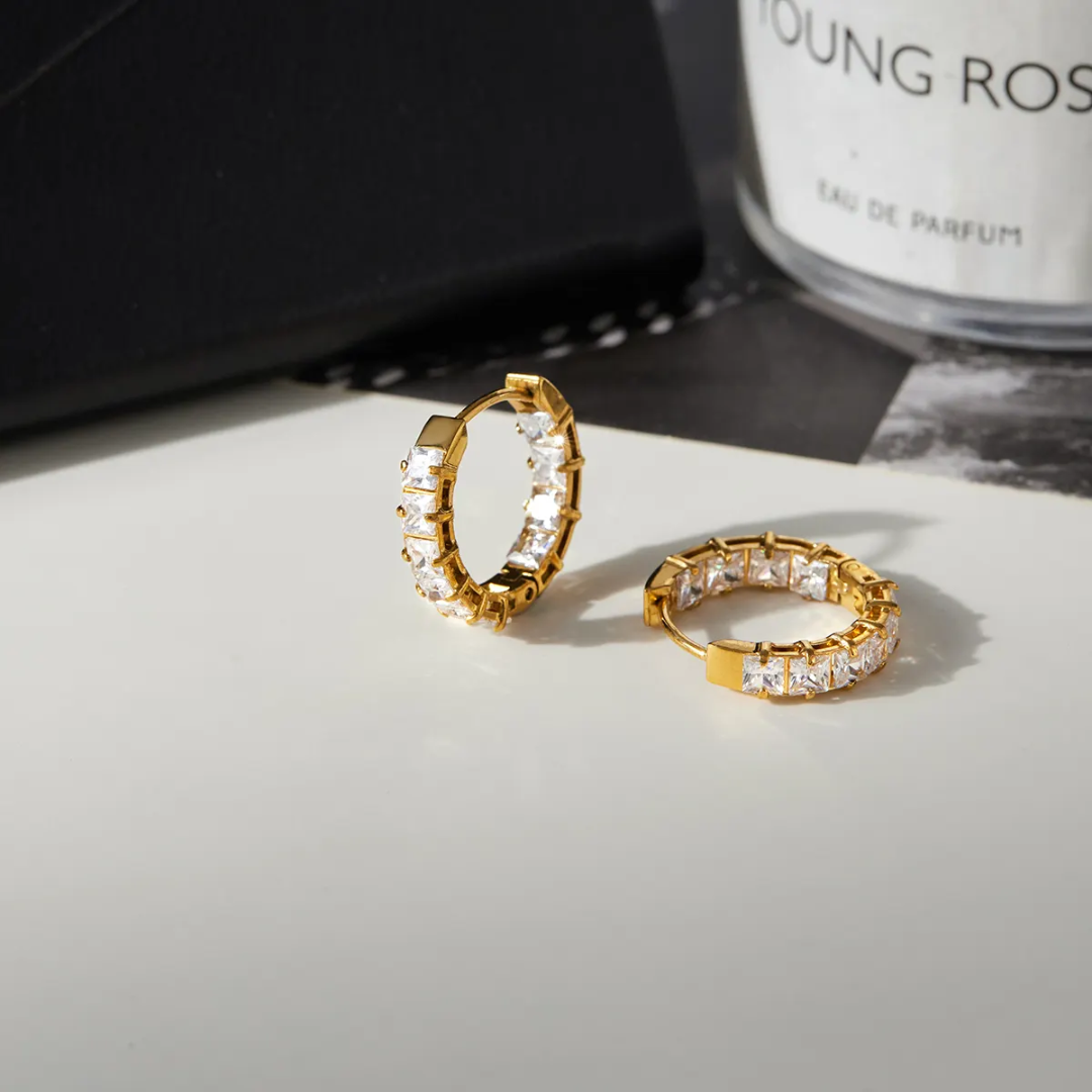 Lumière Huggie Hoops