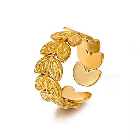 Hannah leafy ring